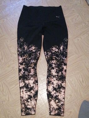 🍁Puma Black & Gold Leggings